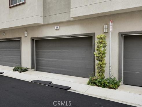 108 Tribeca , Irvine, CA
