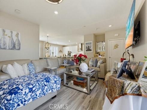 108 Tribeca , Irvine, CA