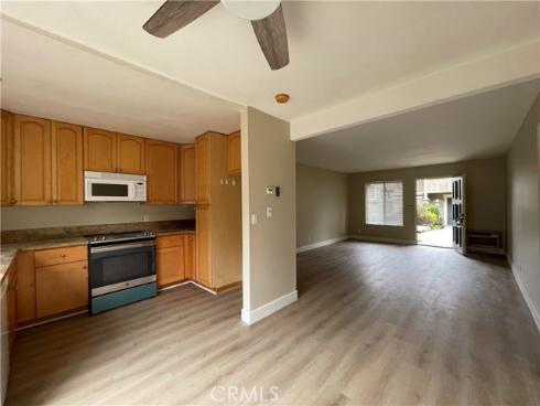 61 Streamwood , Irvine, CA