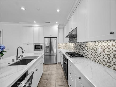 121  Rodeo  , Irvine, CA
