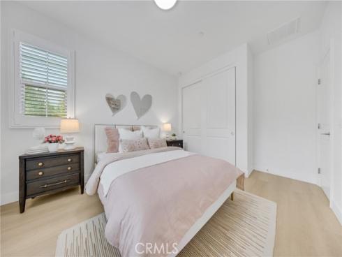 182  Frontier  , Irvine, CA