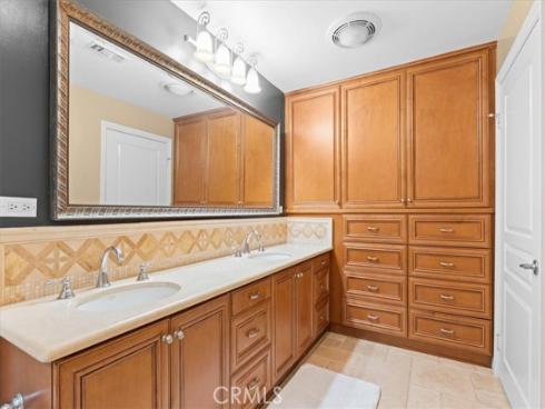3160  Watermarke  , Irvine, CA