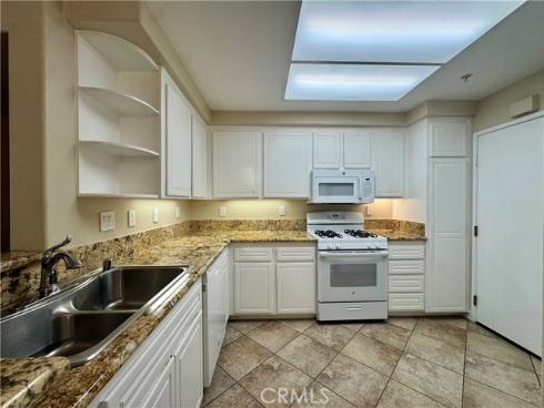 1003  Solvay Aisle  , Irvine, CA