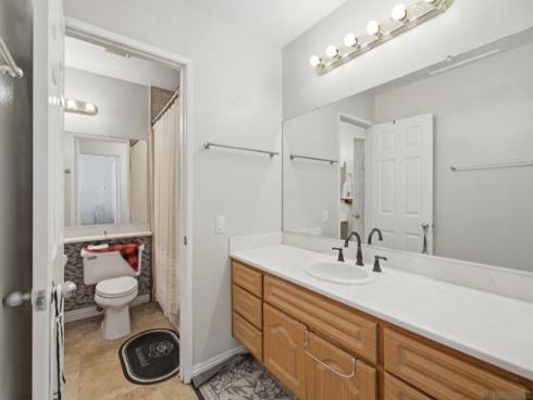 387 Deerfield 77 , Irvine, CA