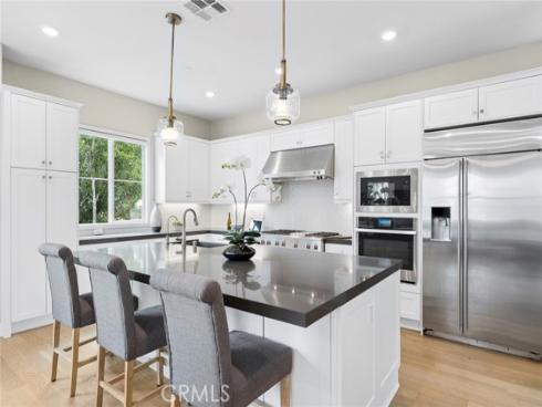 107 Spiral , Irvine, CA