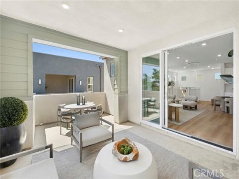 327 Baluster , Irvine, CA