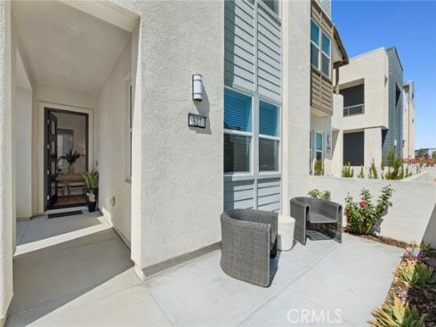 327 Baluster , Irvine, CA