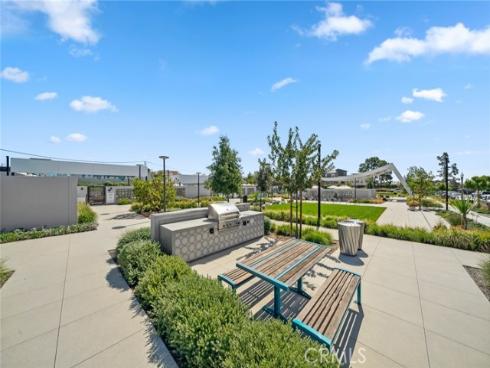 327 Baluster , Irvine, CA