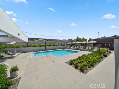 327 Baluster , Irvine, CA