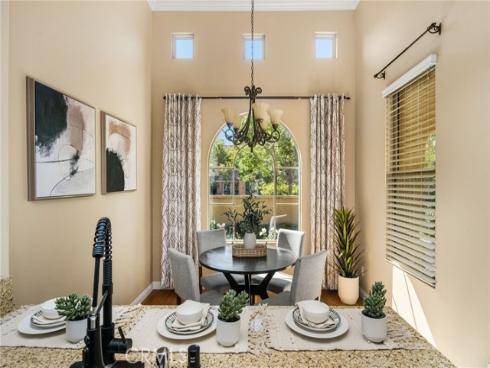 125  Chantilly  , Irvine, CA
