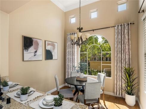 125  Chantilly  , Irvine, CA
