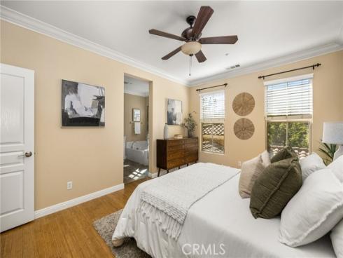125  Chantilly  , Irvine, CA