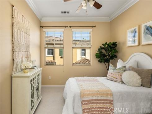 125  Chantilly  , Irvine, CA