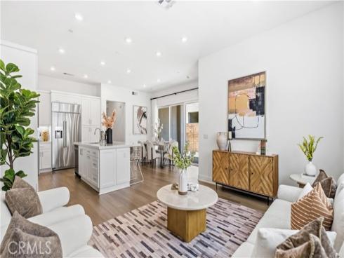 197  merit  , Irvine, CA