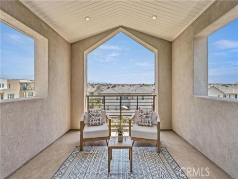 197  merit  , Irvine, CA