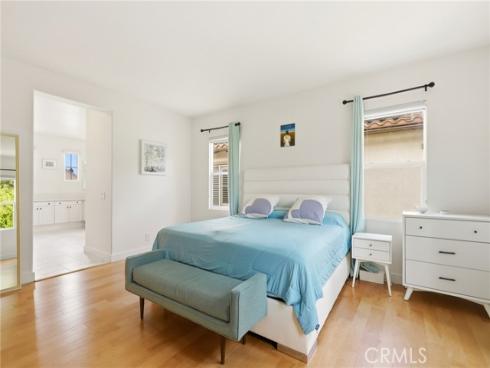 5 Upland , Irvine, CA