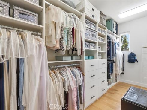 5 Upland , Irvine, CA