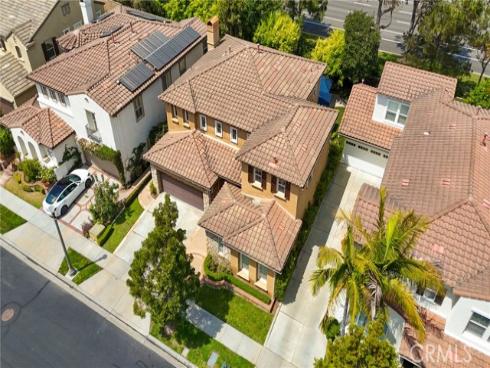 5 Upland , Irvine, CA