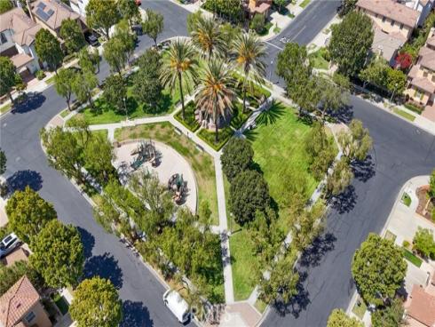 5 Upland , Irvine, CA