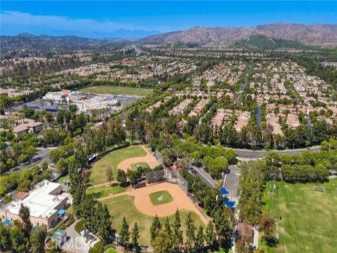5 Upland , Irvine, CA