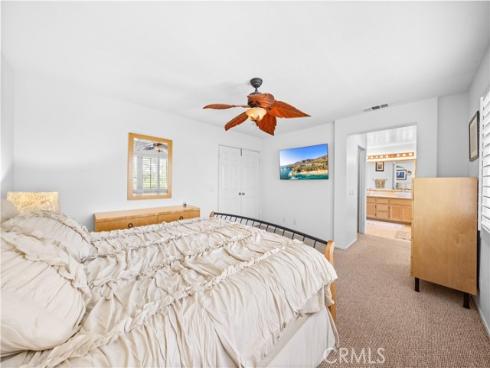 26 Appleglen , Irvine, CA