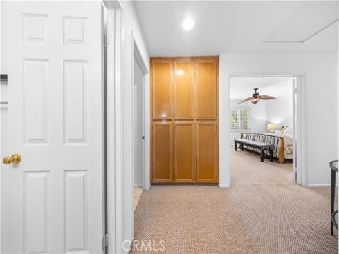 26 Appleglen , Irvine, CA