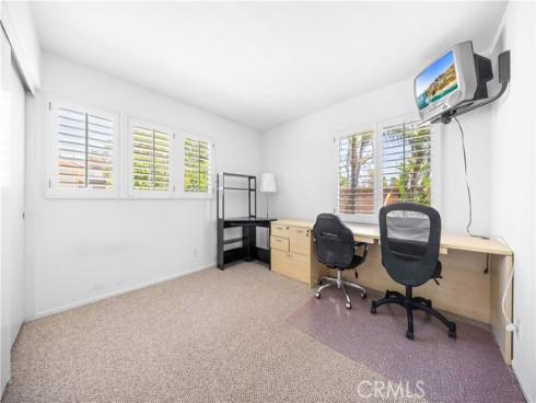 26 Appleglen , Irvine, CA