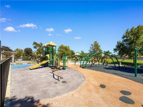 8 Autumn Oak , Irvine, CA