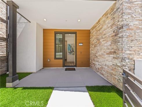 152  Keeper  , Irvine, CA