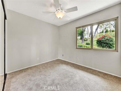 22 Rocky Knoll , Irvine, CA