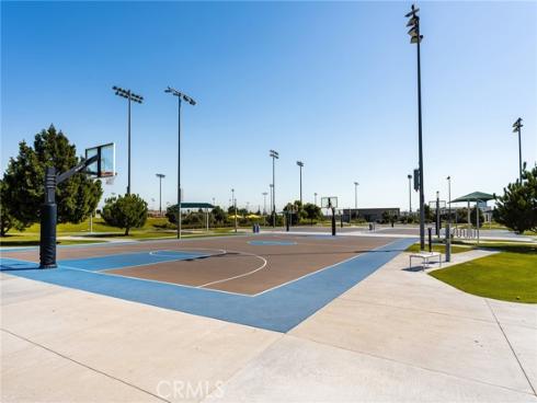 201  Lynx  , Irvine, CA