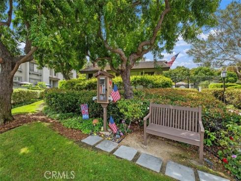 8 Summer Breeze , Irvine, CA