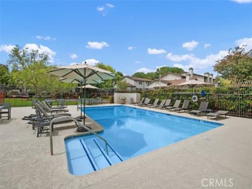 8 Summer Breeze , Irvine, CA