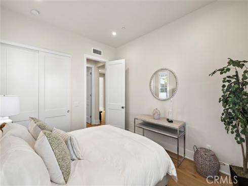 305  Brimwood  , Irvine, CA
