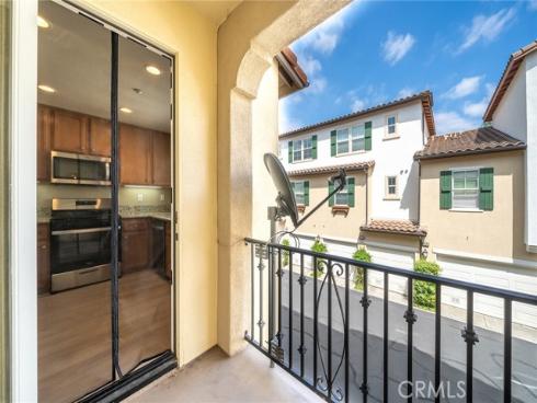 46 Perennial , Irvine, CA