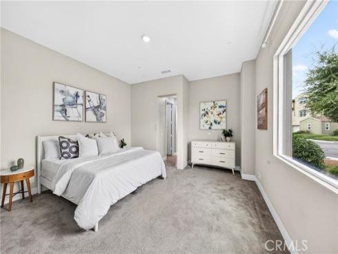 125 Source , Irvine, CA