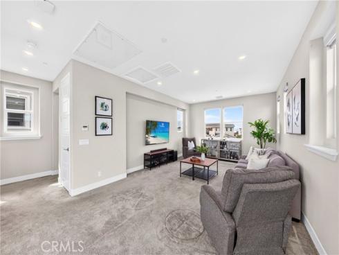 125 Source , Irvine, CA