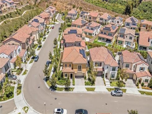 218 Evaroad , Irvine, CA