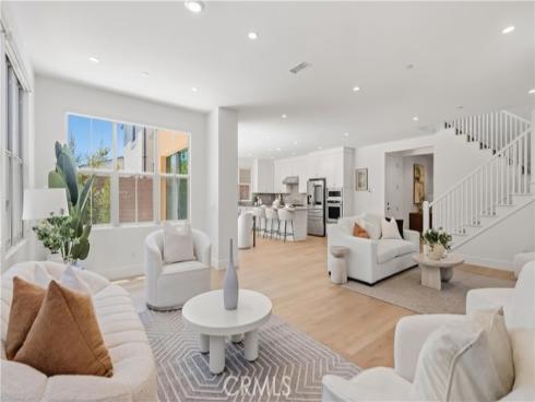 218 Evaroad , Irvine, CA