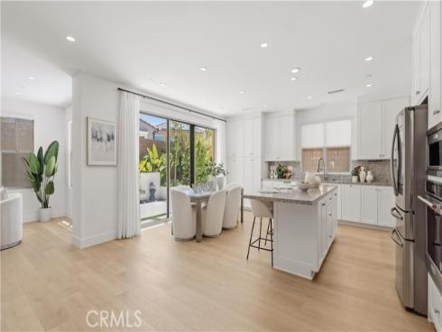 218 Evaroad , Irvine, CA