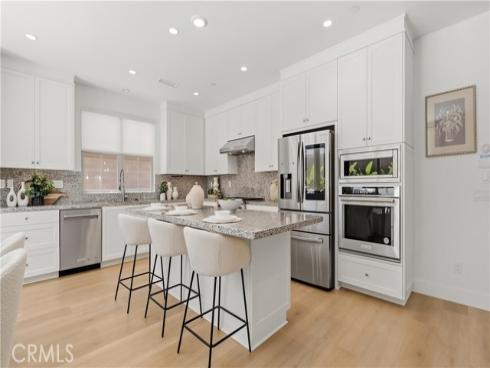 218 Evaroad , Irvine, CA