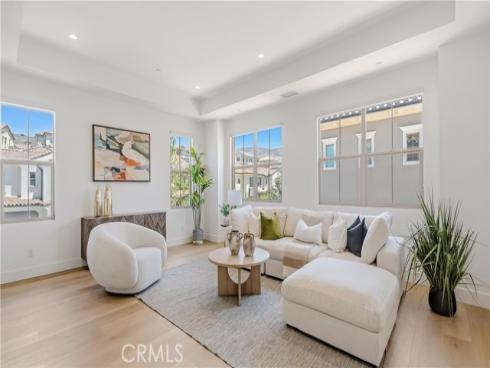 218 Evaroad , Irvine, CA