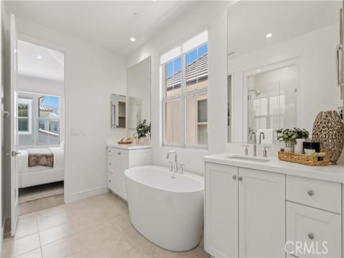 218 Evaroad , Irvine, CA