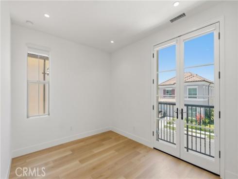 218 Evaroad , Irvine, CA