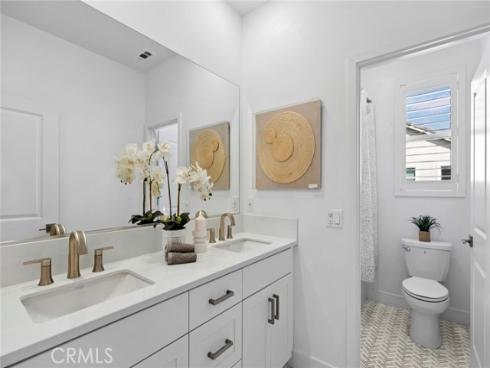 306  Treble  , Irvine, CA