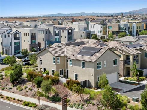 306  Treble  , Irvine, CA