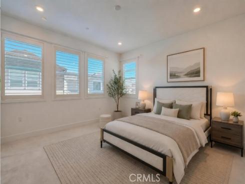 426  Lobata  , Irvine, CA
