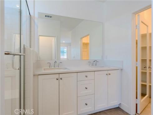 426  Lobata  , Irvine, CA