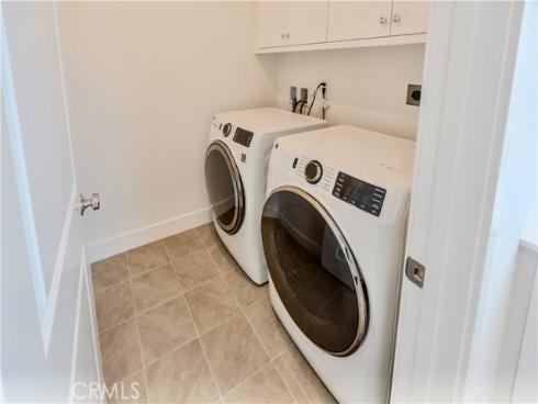 426  Lobata  , Irvine, CA
