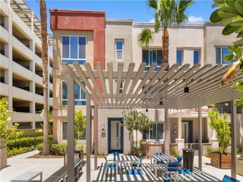 123  Citysquare  , Irvine, CA